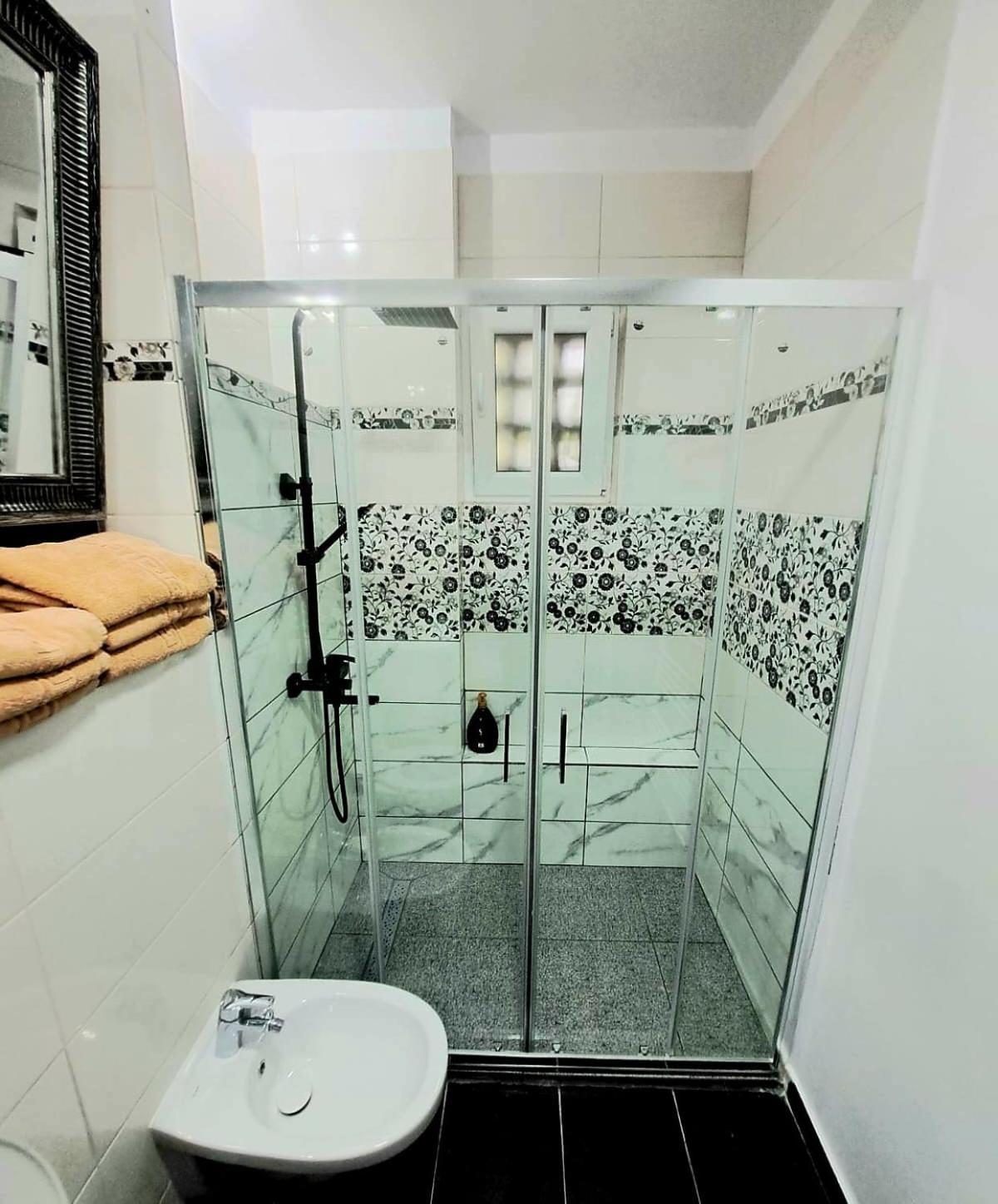 Apartament 3 Camere Hd Hunedoara Eksteriør bilde